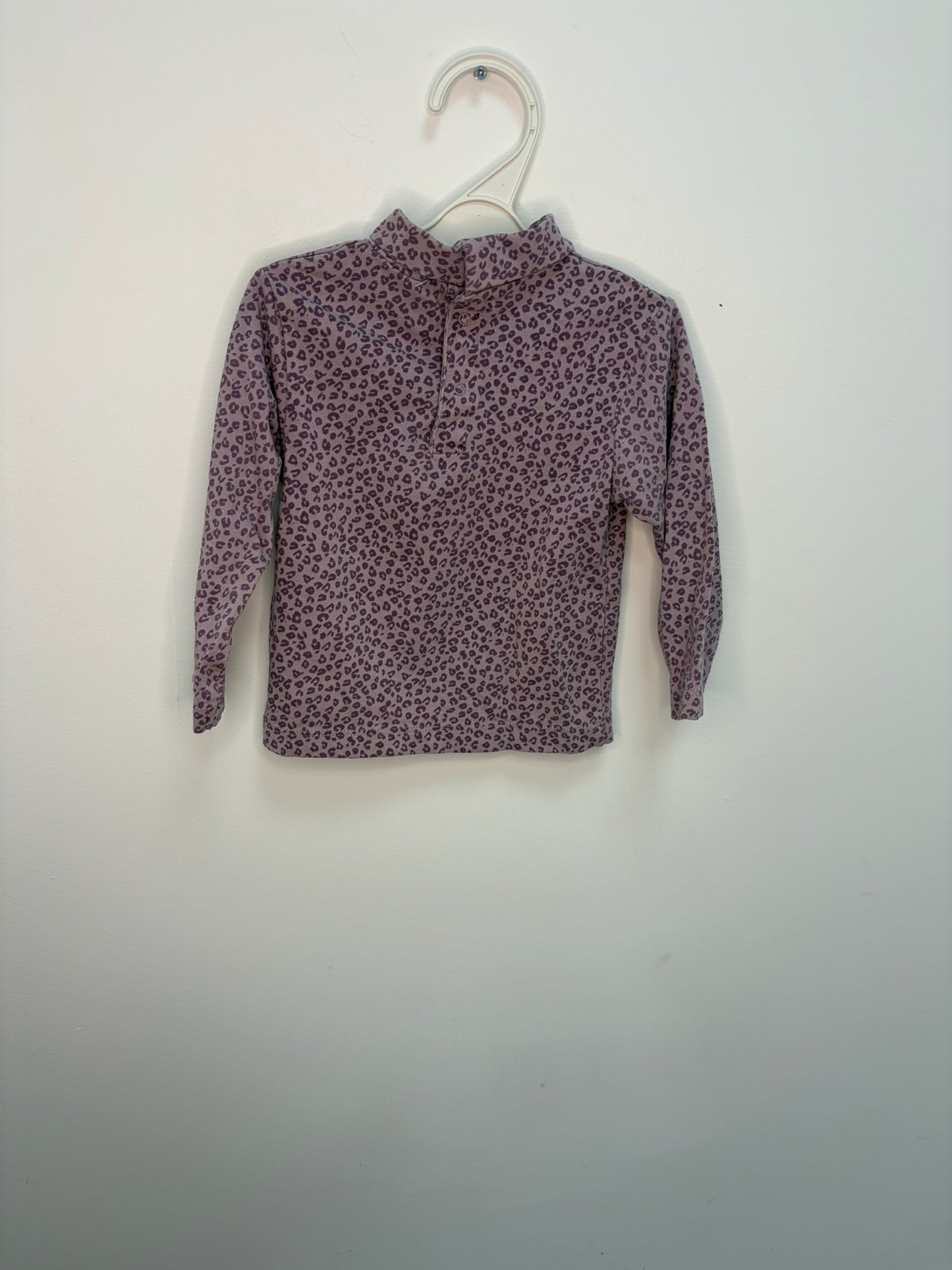 Teeshirt col roulé motif léopard