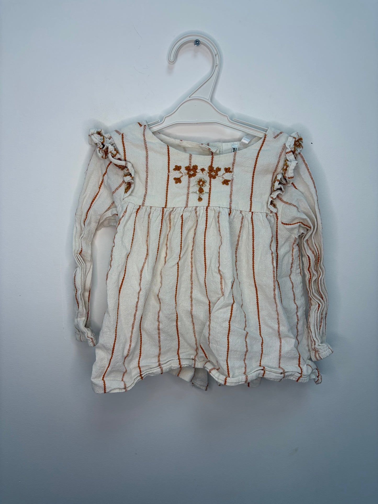 Petite robe volants
